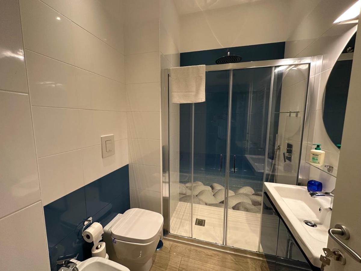 Domus Luca - Central Rooms In The Heart Of Napoli Ngoại thất bức ảnh
