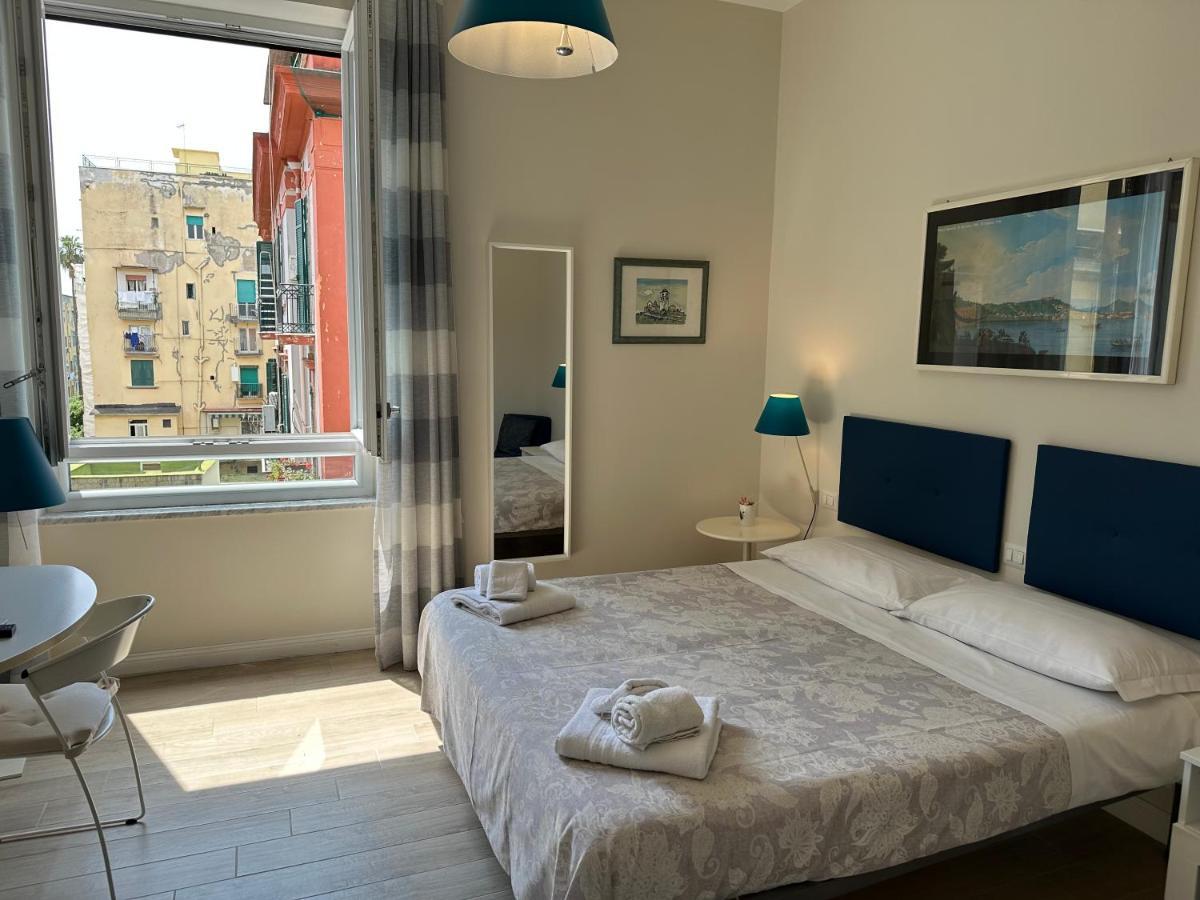 Domus Luca - Central Rooms In The Heart Of Napoli Ngoại thất bức ảnh