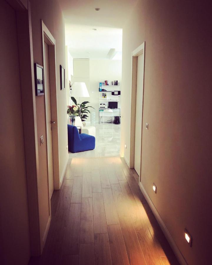 Domus Luca - Central Rooms In The Heart Of Napoli Ngoại thất bức ảnh